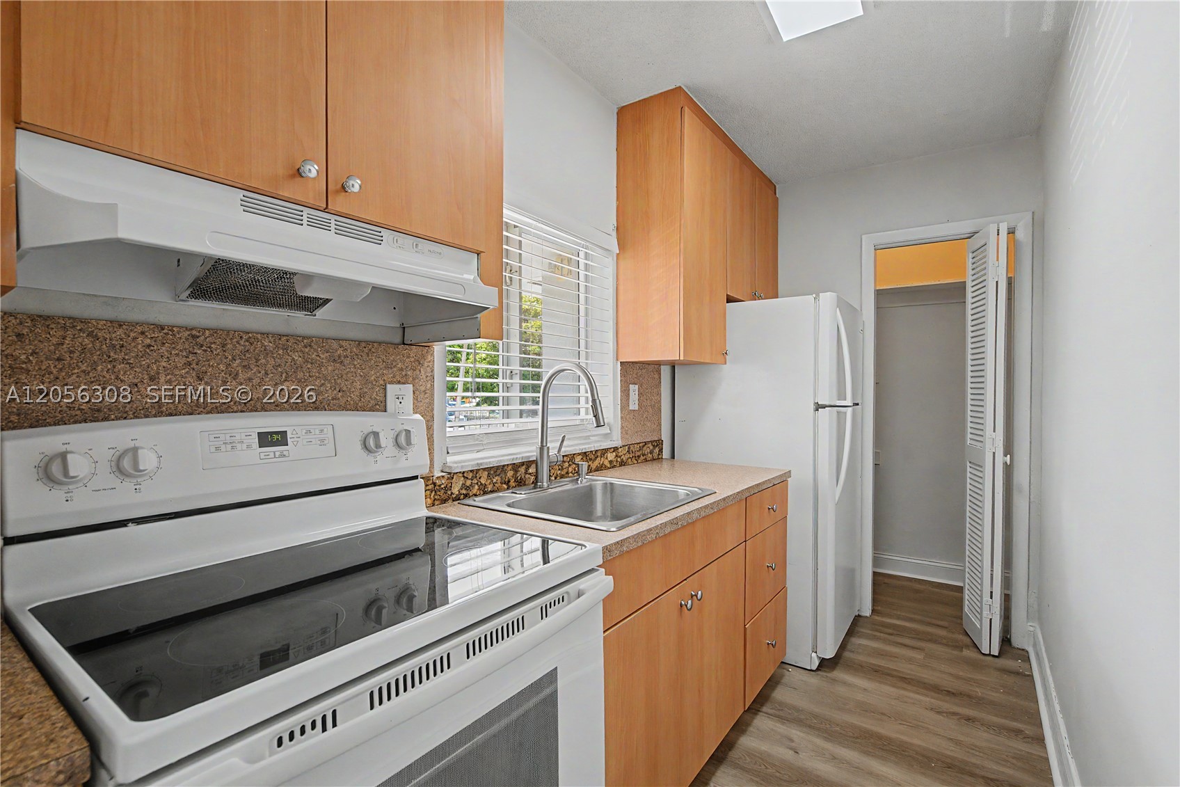 1245 Sw 5th St 5 Property Photo 2