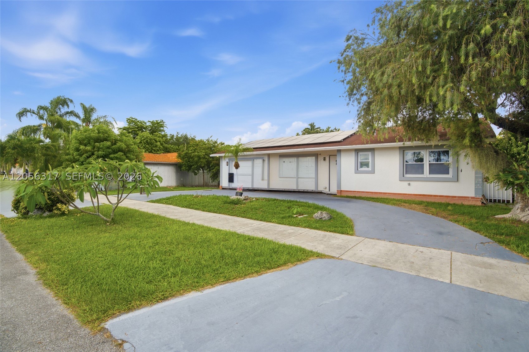 14755 SW 70th Ter Property Photo 1