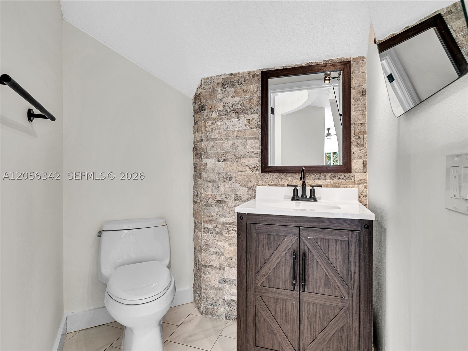 11407 Lakeview Dr Property Photo 37