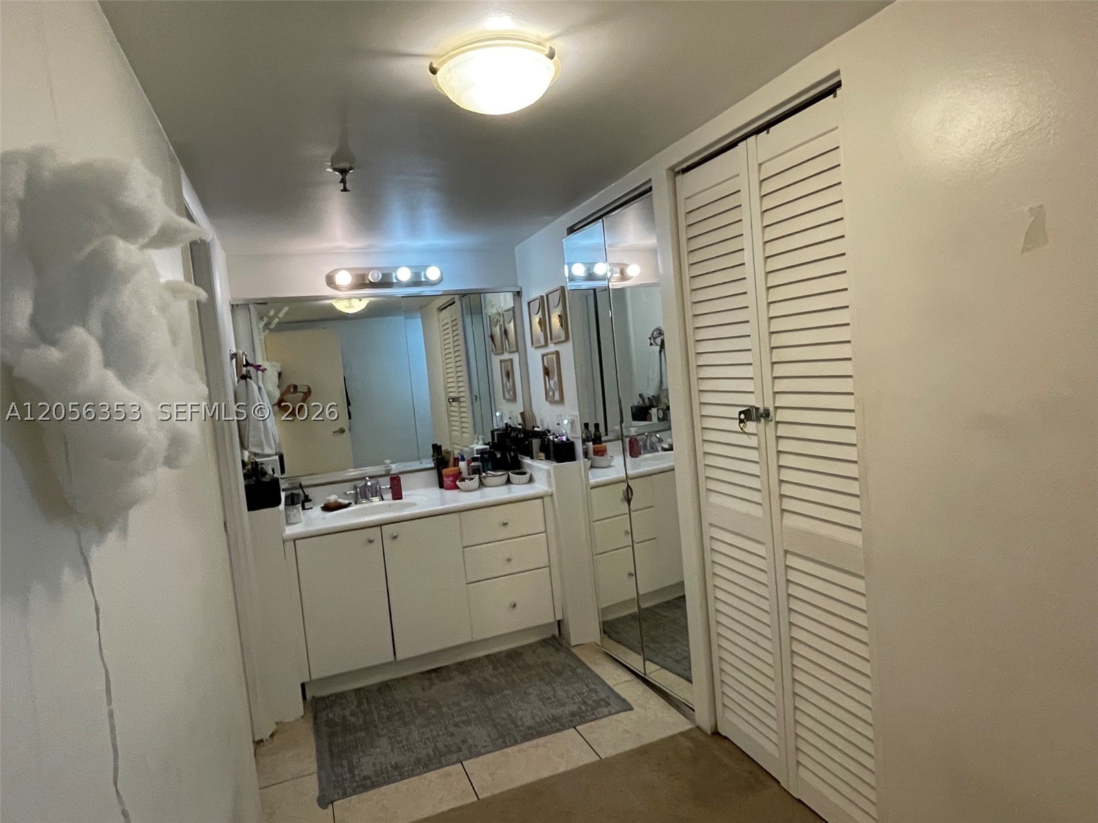 671 Ne 195th St 207-e Property Photo 24