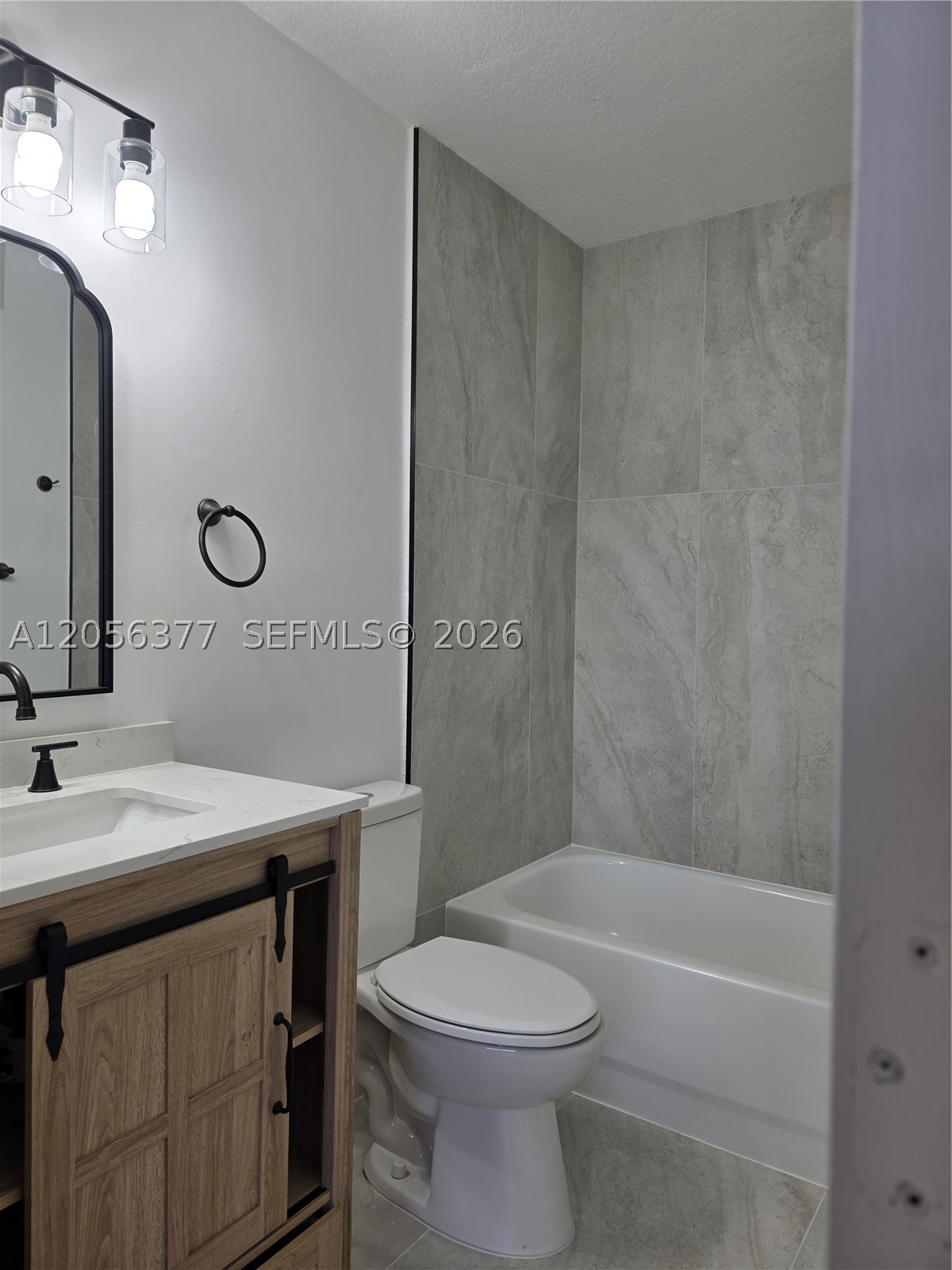 3415 Ne 9th Dr 202 Property Photo 12