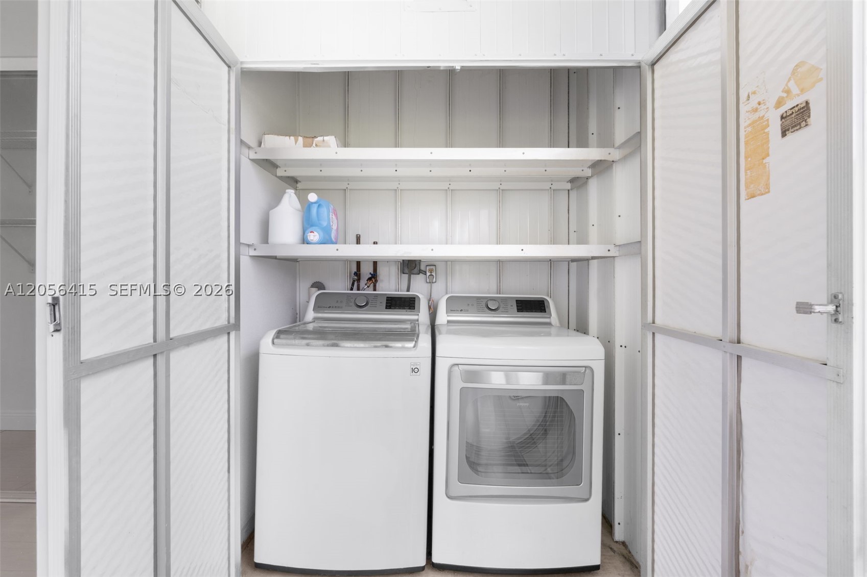 631 N Saxony N N Property Photo 6