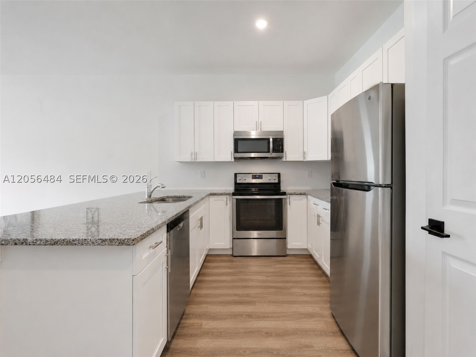 2224 Kenneth Ave S Property Photo 5