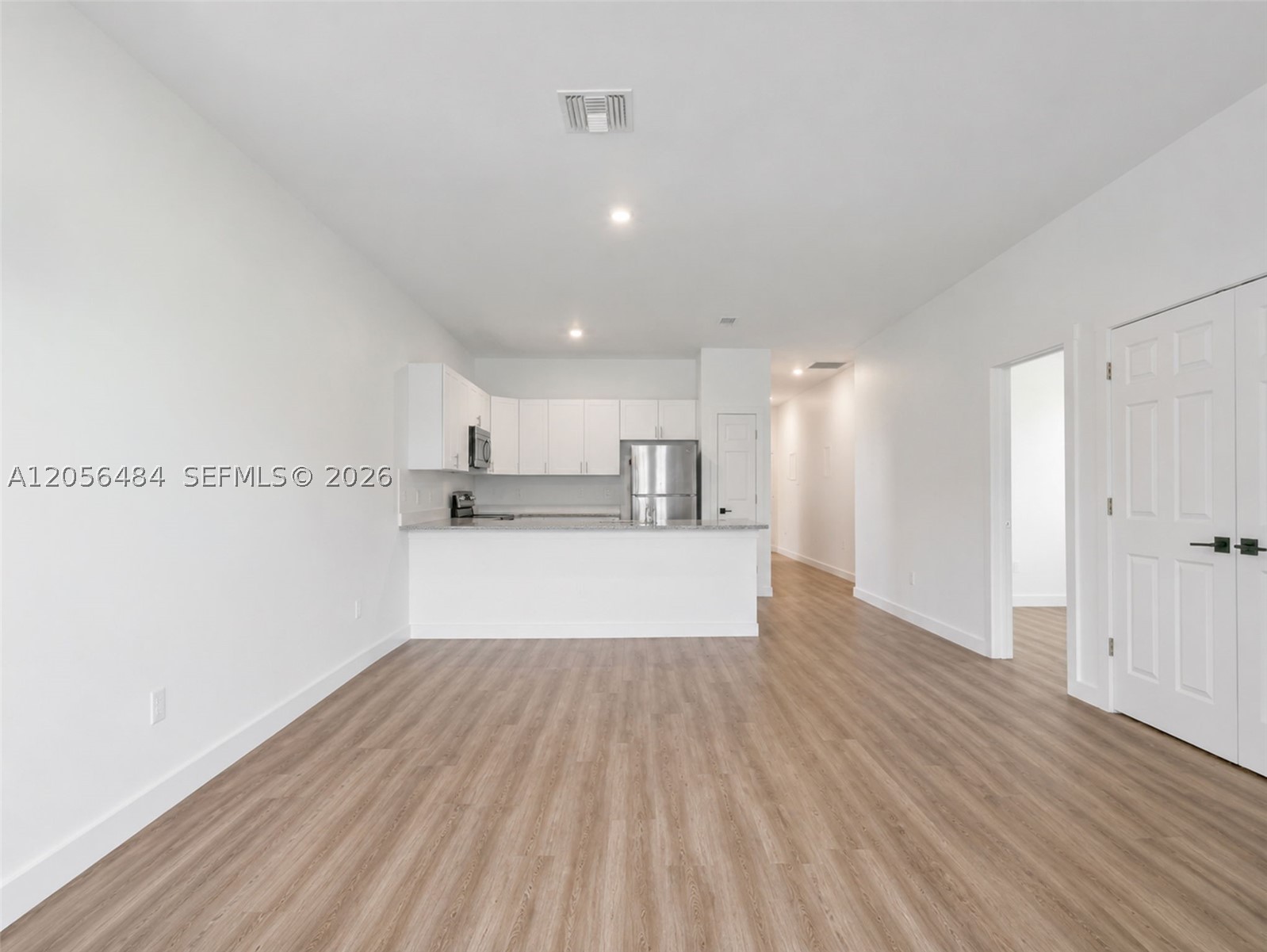 2224 Kenneth Ave S Property Photo 6