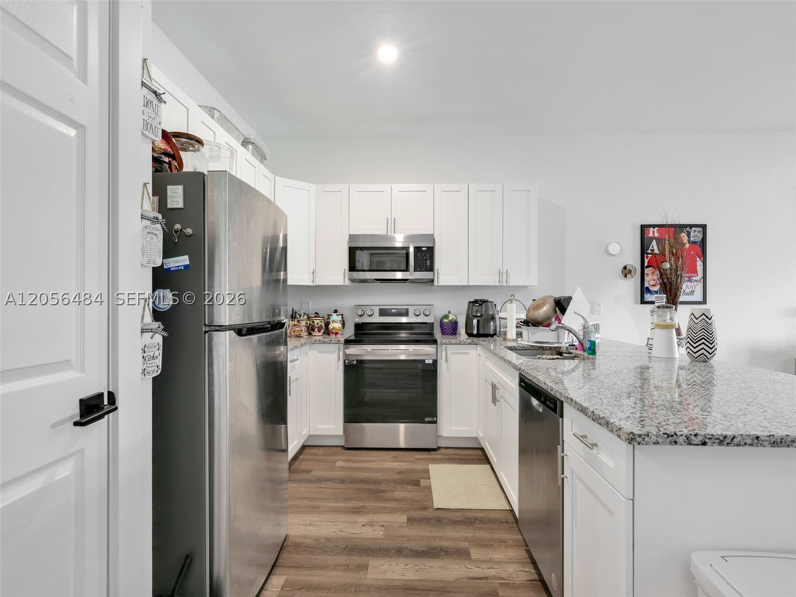 2224 Kenneth Ave S Property Photo 12
