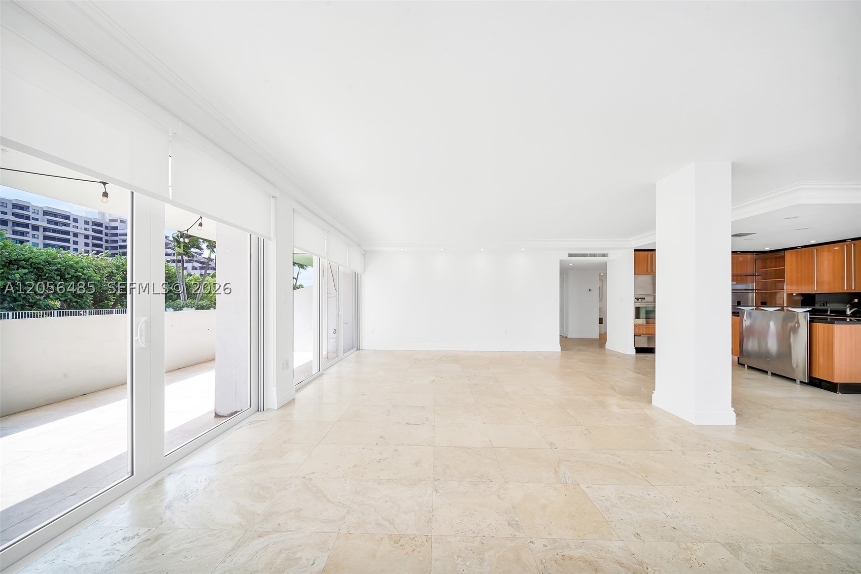 199 Ocean Lane Dr 201 Property Photo 5