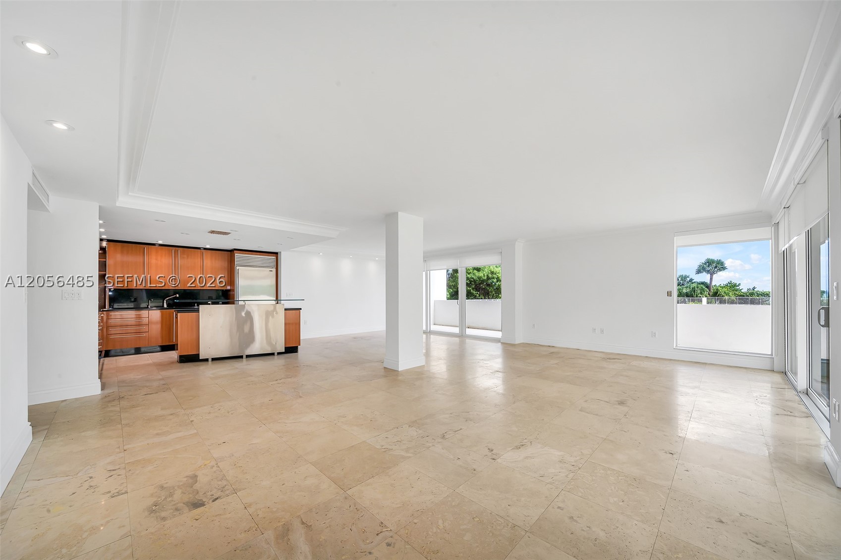 199 Ocean Lane Dr 201 Property Photo 11