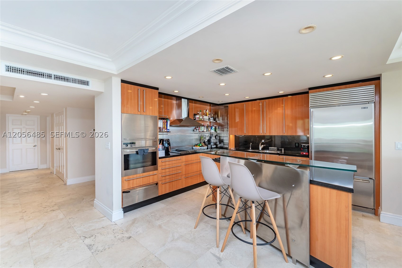 199 Ocean Lane Dr 201 Property Photo 12