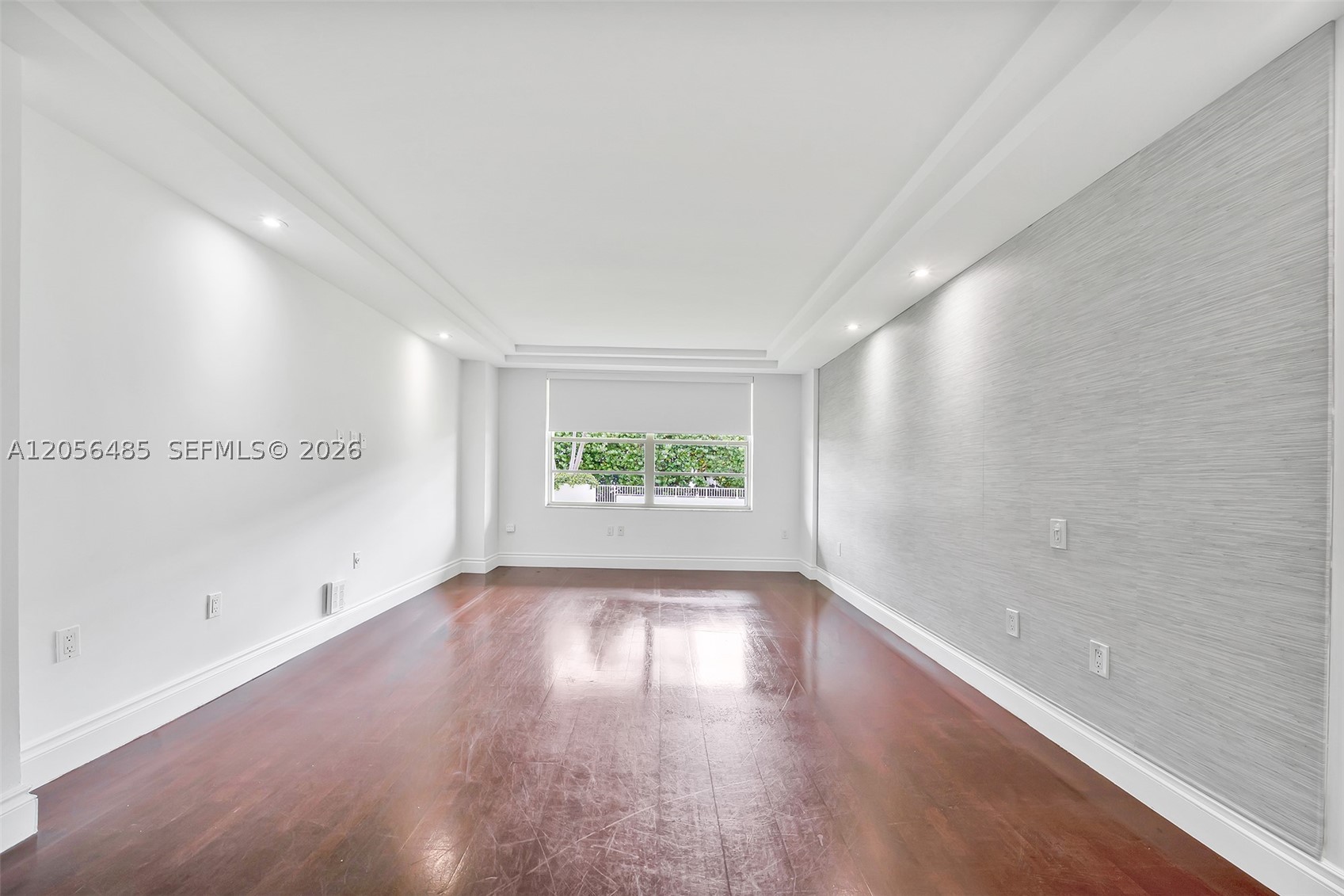 199 Ocean Lane Dr 201 Property Photo 21