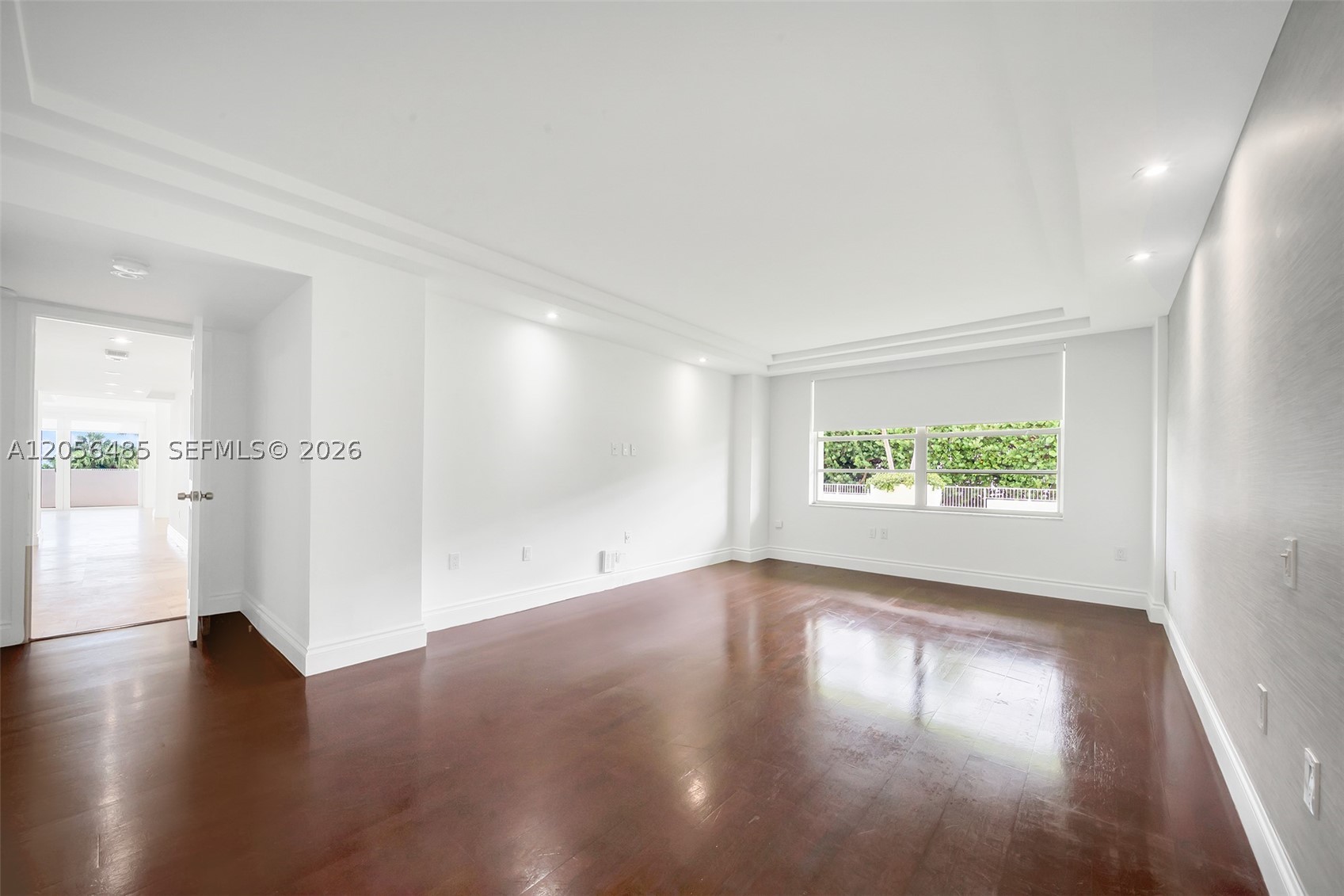 199 Ocean Lane Dr 201 Property Photo 22
