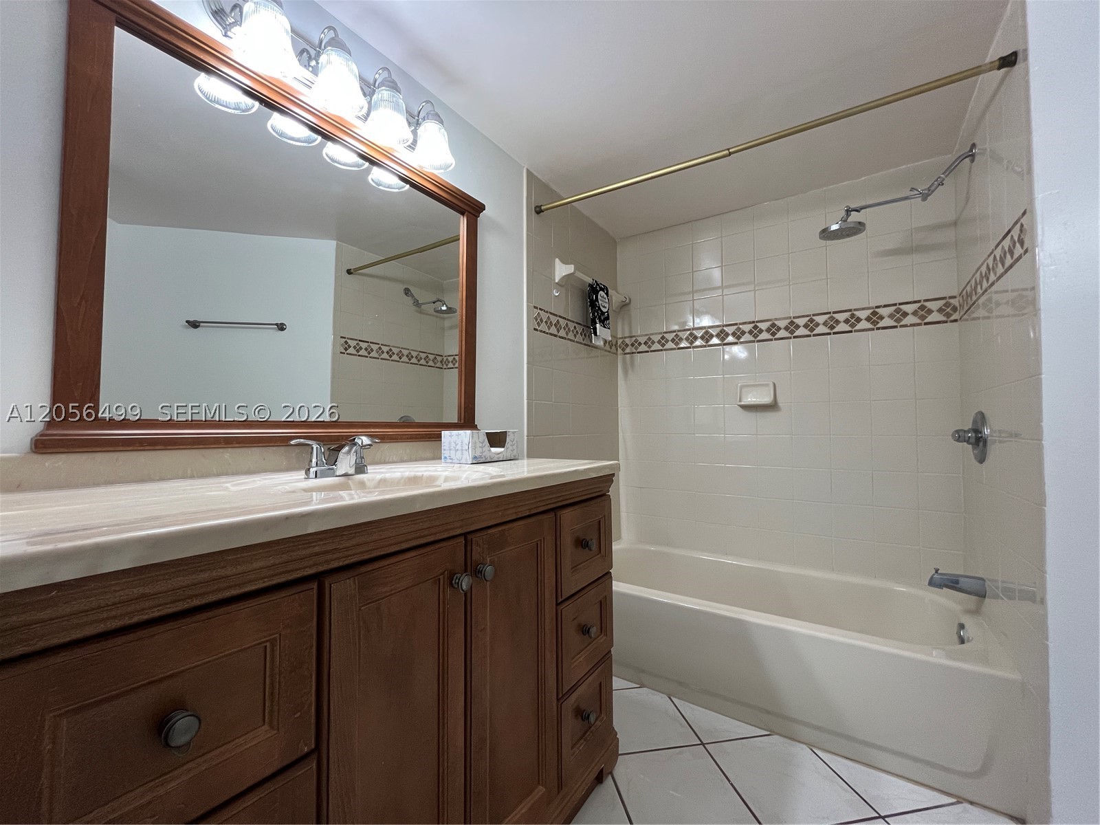215 Lake Pointe Dr 104 Property Photo 15