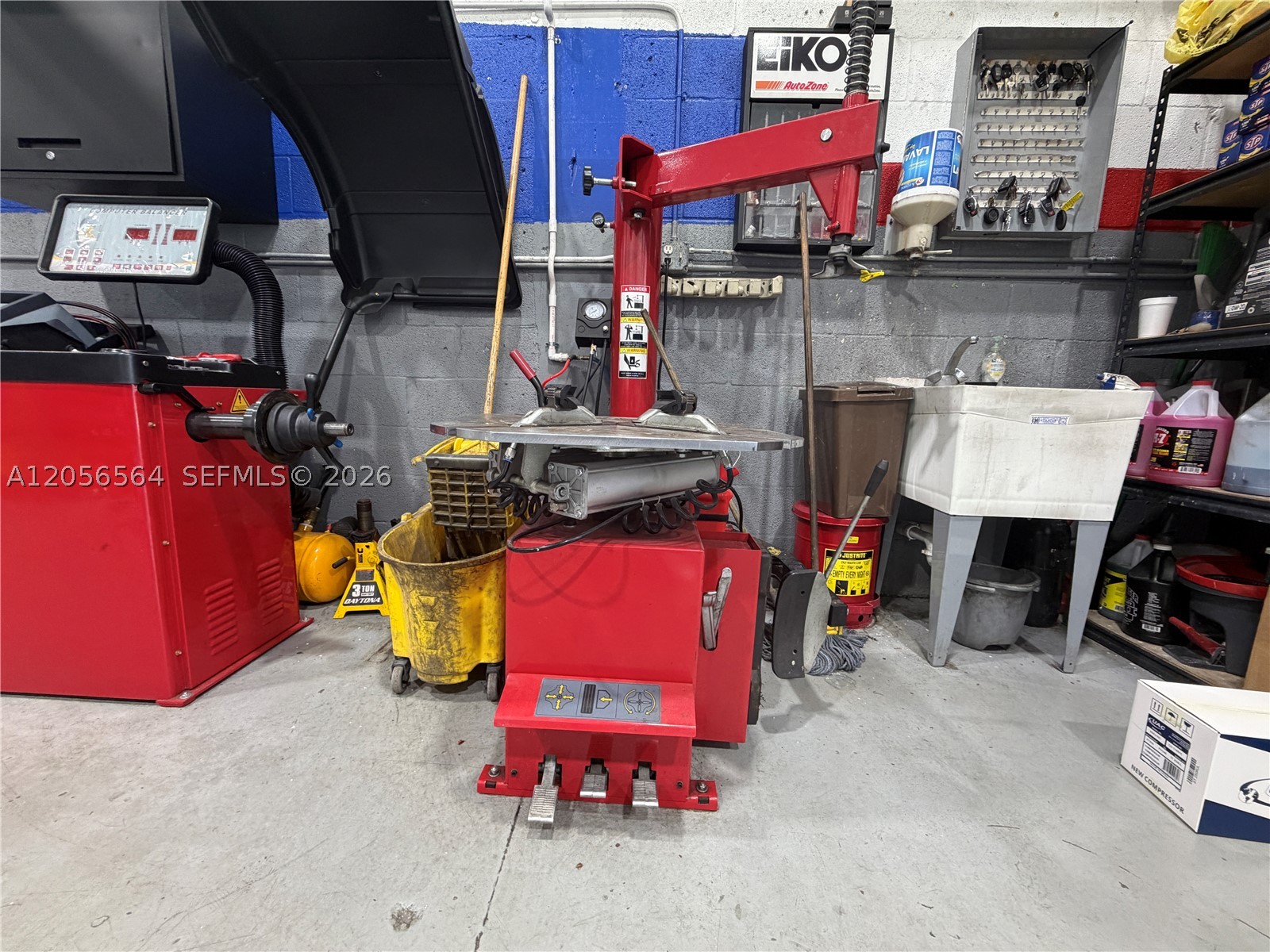 Mechanic Shop Nw For Sale Property Photo 6