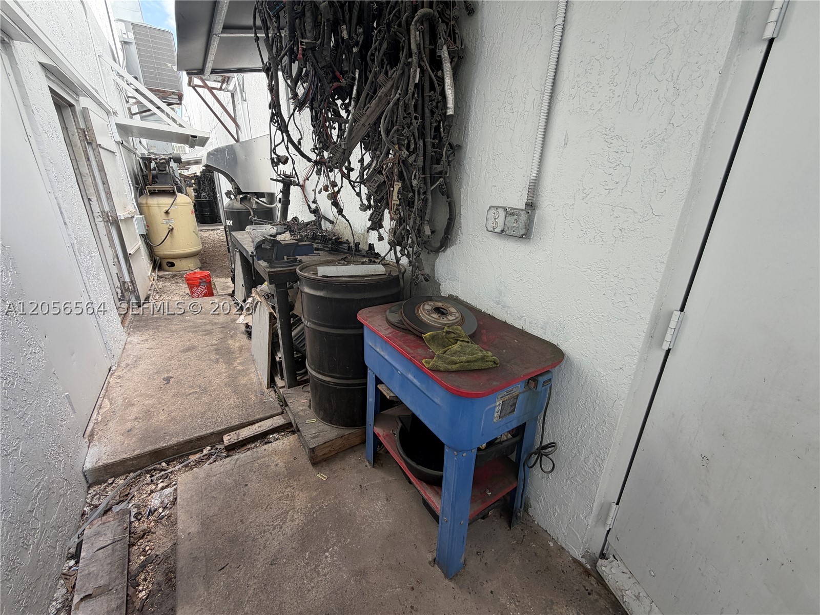 Mechanic Shop Nw For Sale Property Photo 19