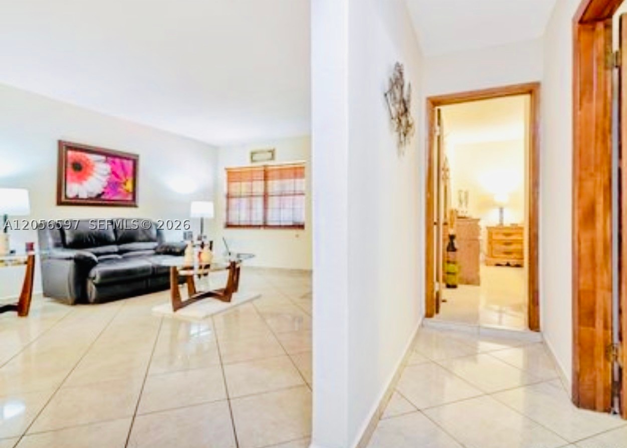 2424 Sw 21st Ter Property Photo 14