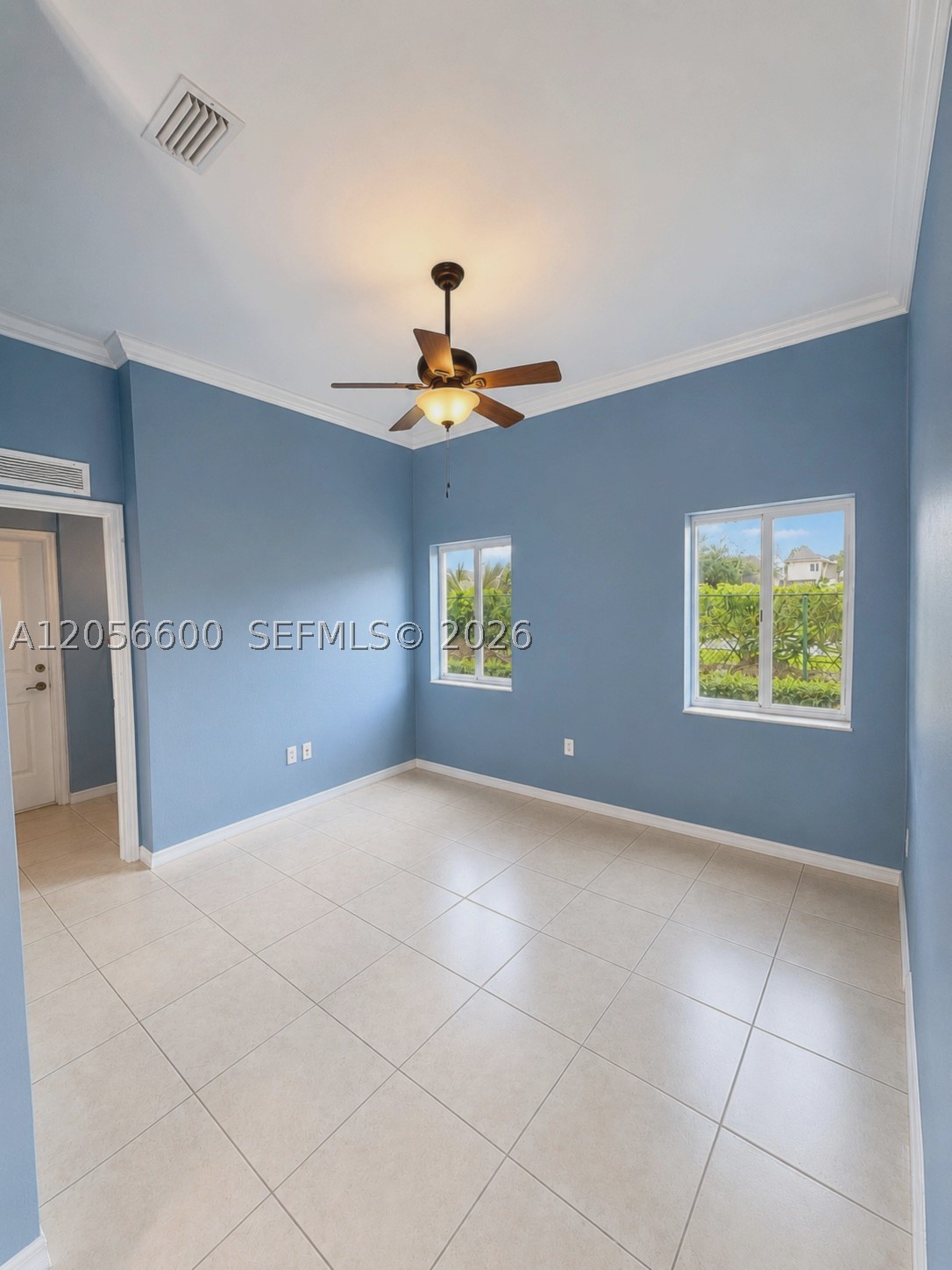1690 Se 24th Ct Property Photo 4