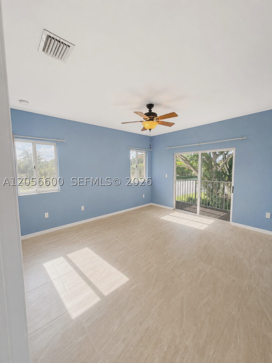1690 Se 24th Ct Property Photo 10