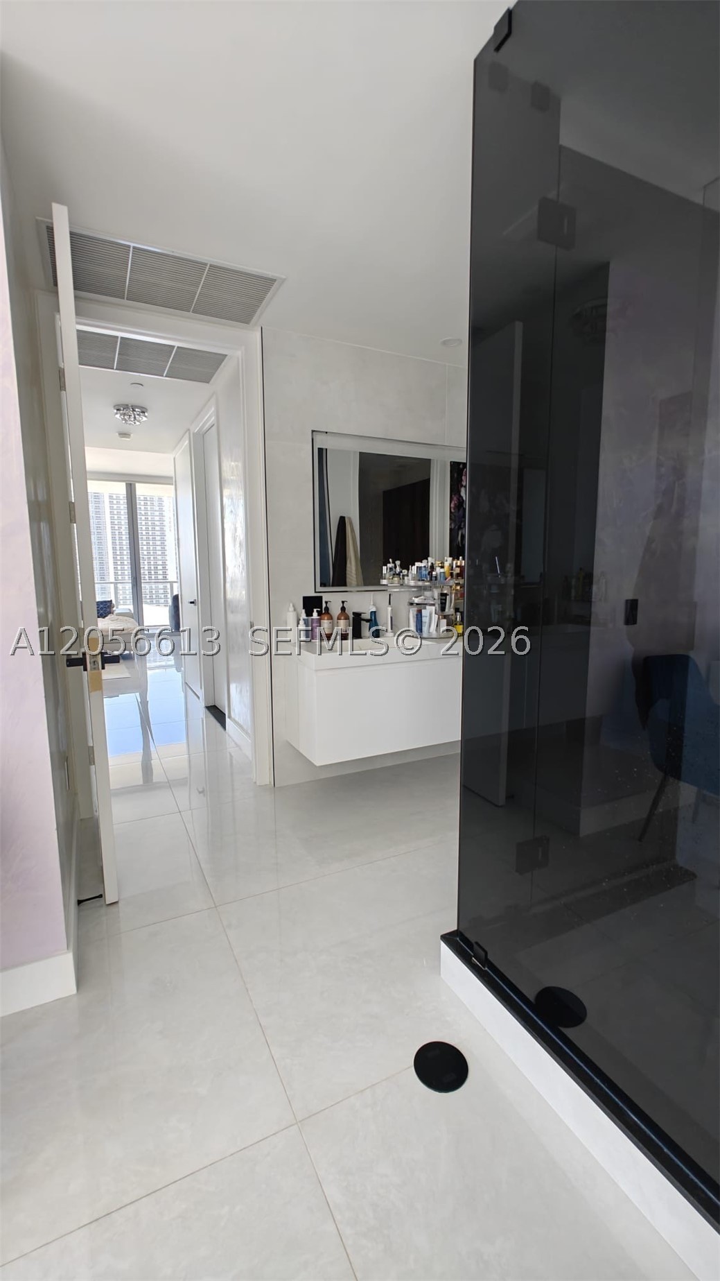 1100 Biscayne Blvd 2106 Property Photo 14