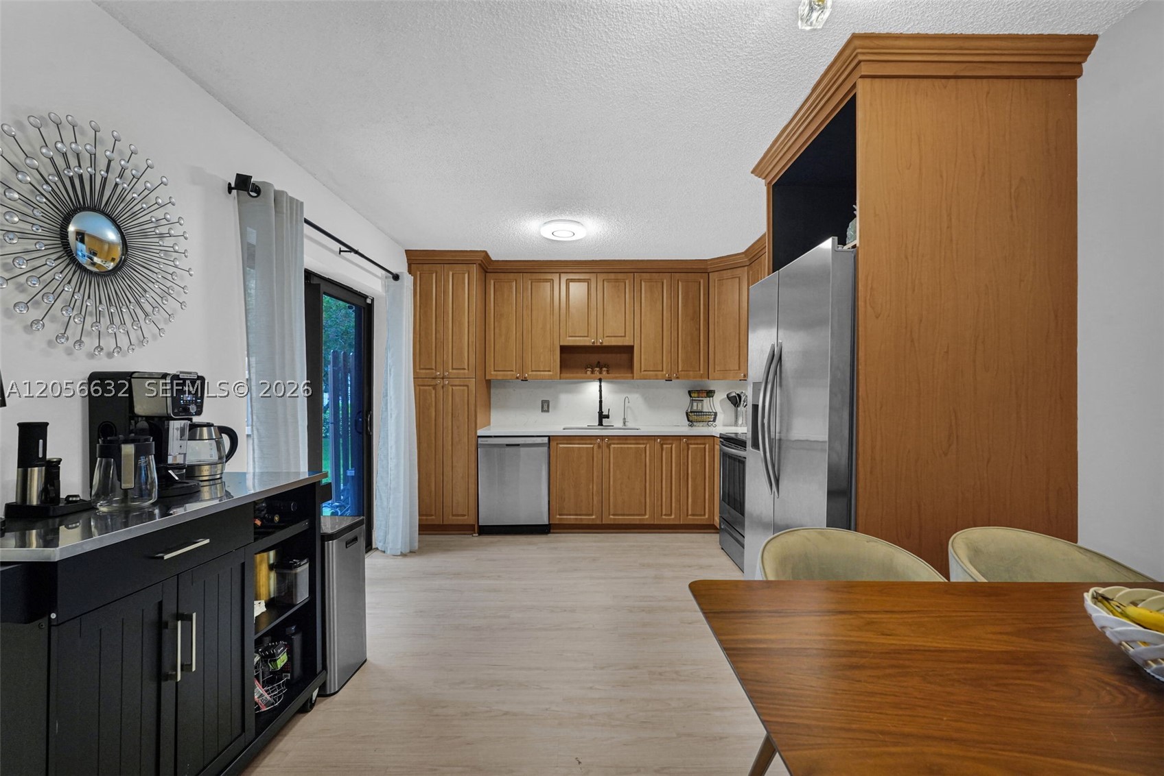 2603 Lakeview Ct Property Photo 5