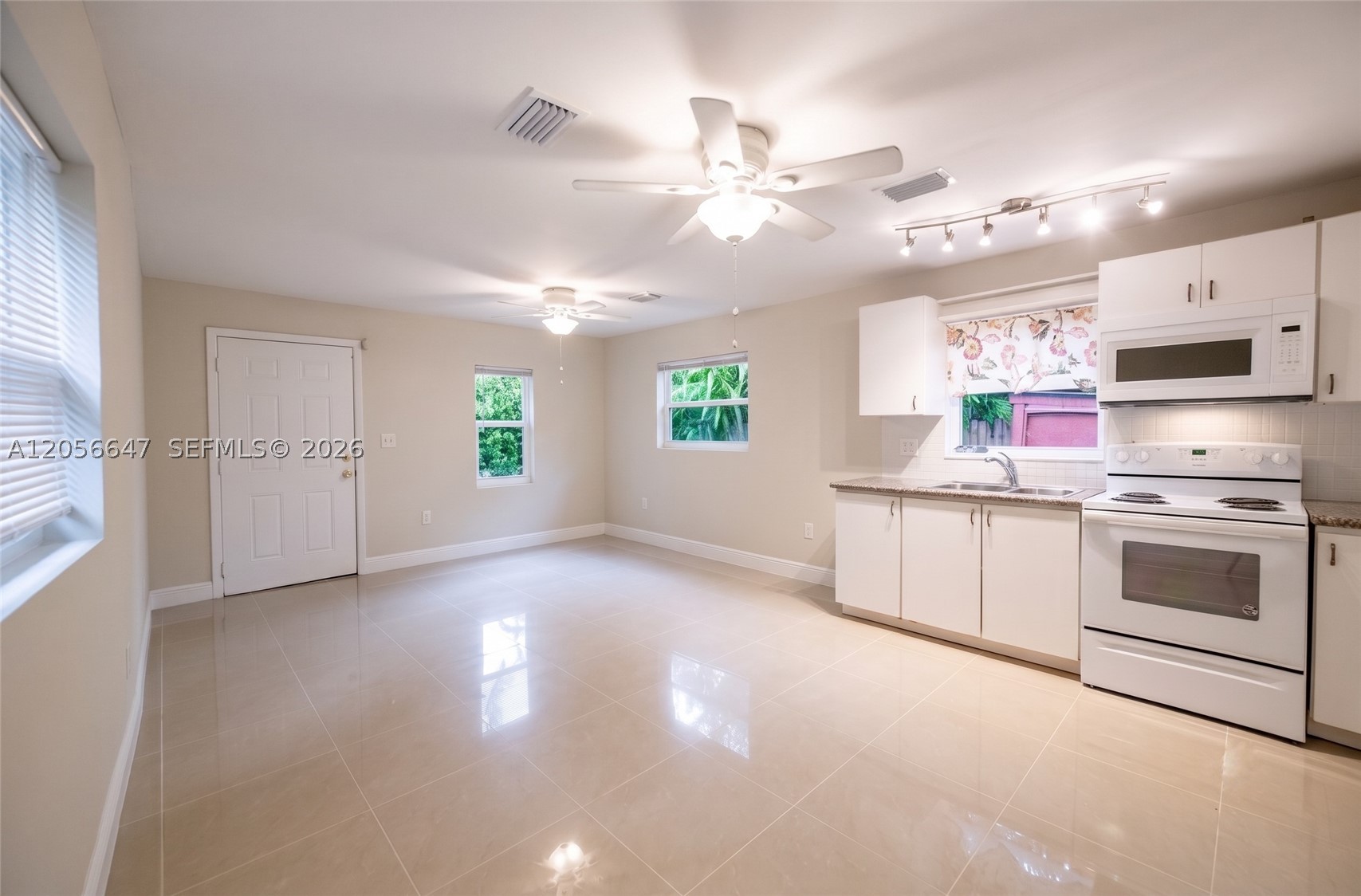 2241 Madison St Property Photo 1