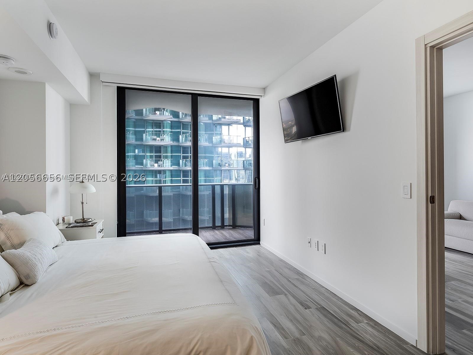 801 S Miami Ave 2706 Property Photo 2