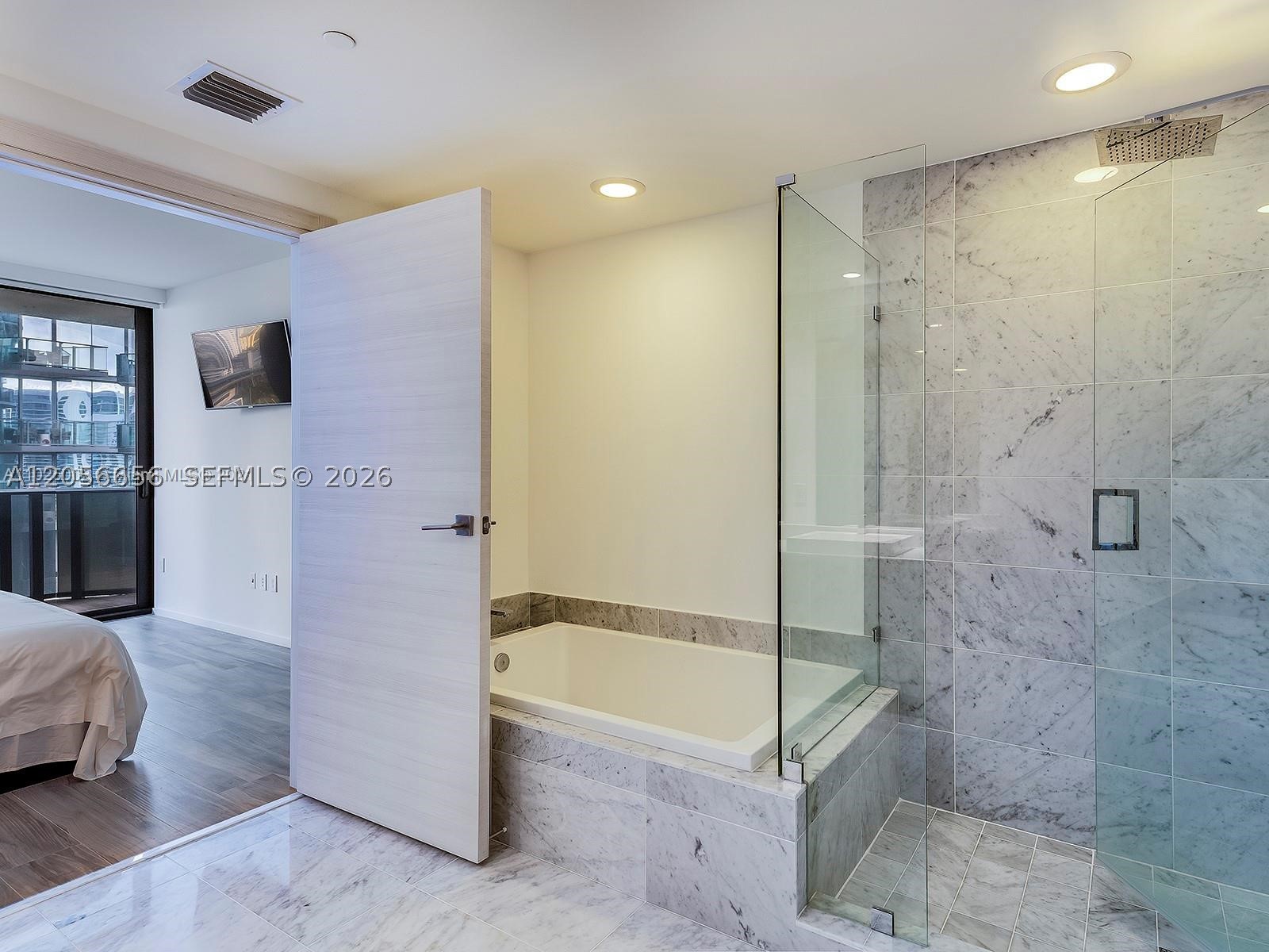 801 S Miami Ave 2706 Property Photo 5
