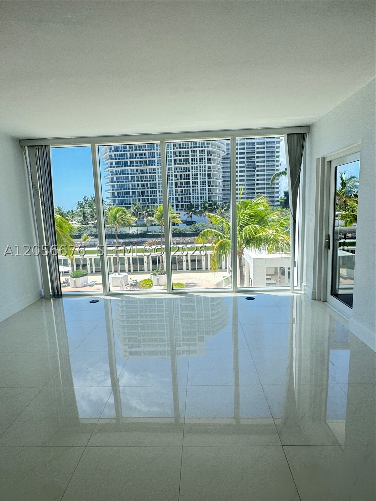 10275 Collins Ave 316 Property Photo 4