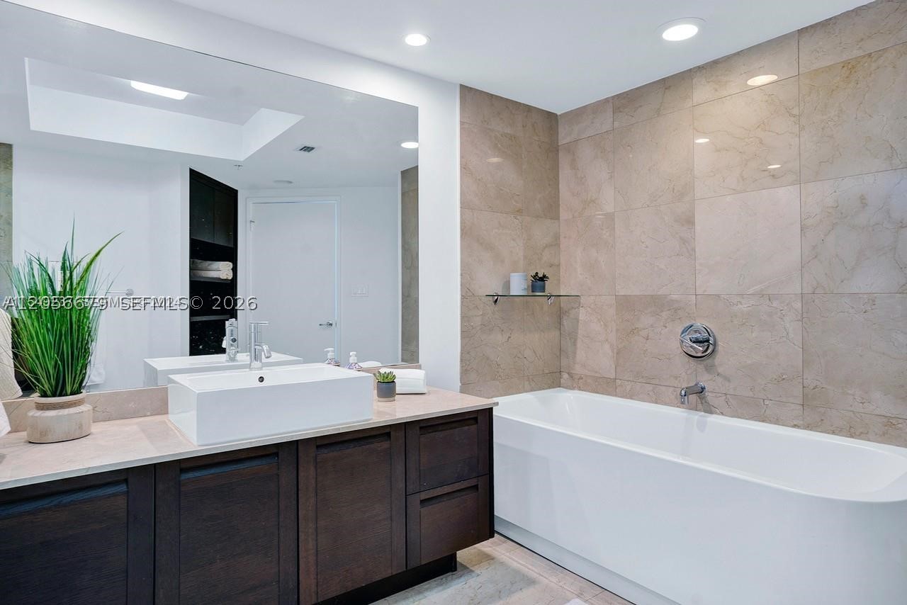 150 Sunny Isles Blvd 1-805 Property Photo 9