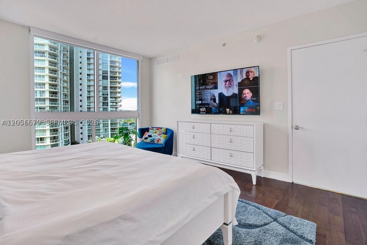 150 Sunny Isles Blvd 1-805 Property Photo 28