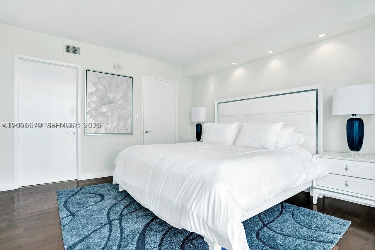 150 Sunny Isles Blvd 1-805 Property Photo 29