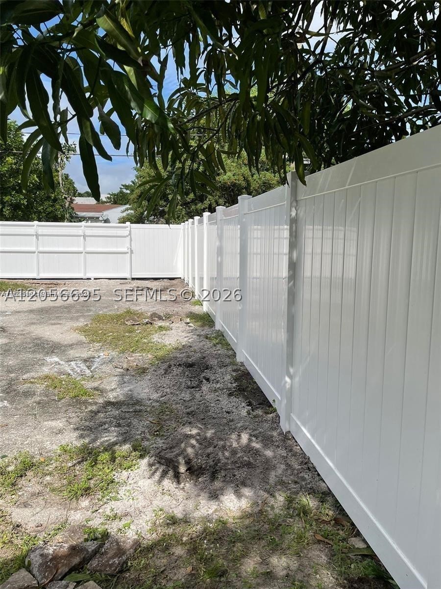 2015 Washington St Property Photo 5