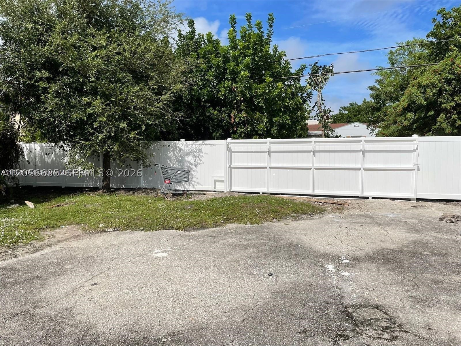 2015 Washington St Property Photo 6