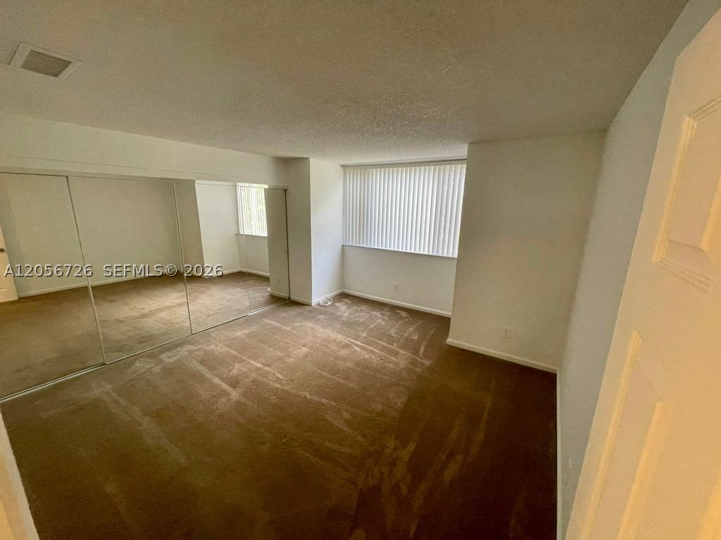 5020 Elmhurst Rd B Property Photo 7