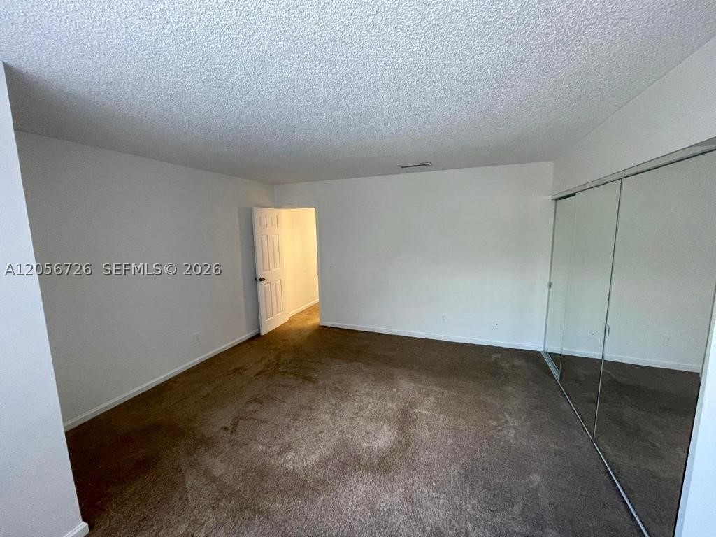 5020 Elmhurst Rd B Property Photo 8