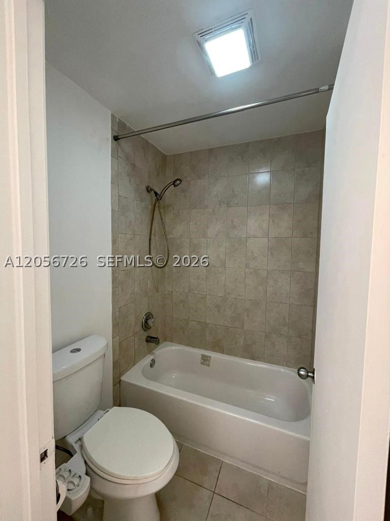5020 Elmhurst Rd B Property Photo 14