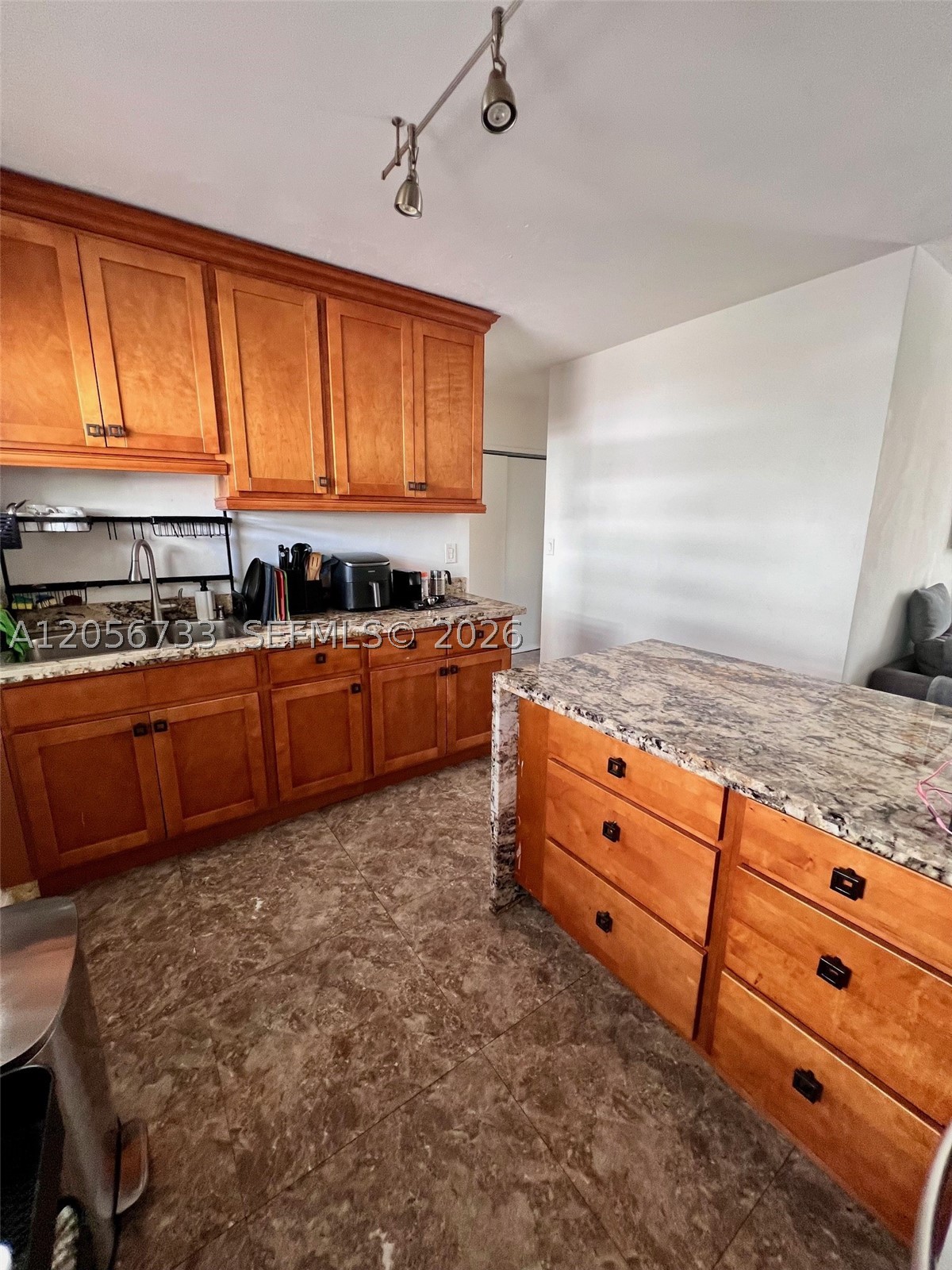 1300 Lincoln Rd D304 Property Photo 20