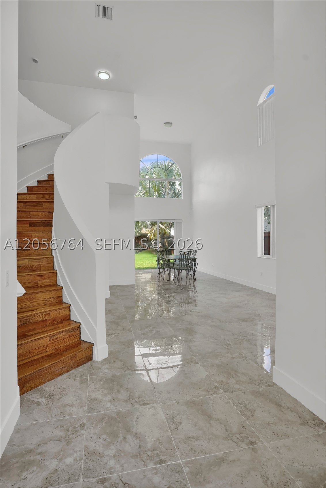 1924 Se 21st Ct Property Photo 9
