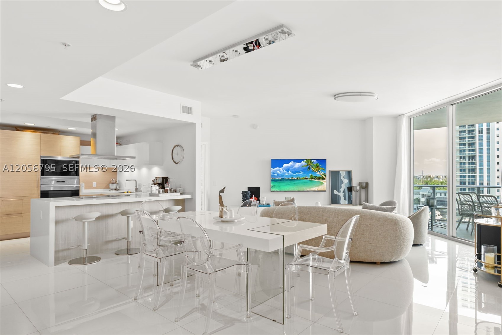 17111 Biscayne Blvd 603 Property Photo 3