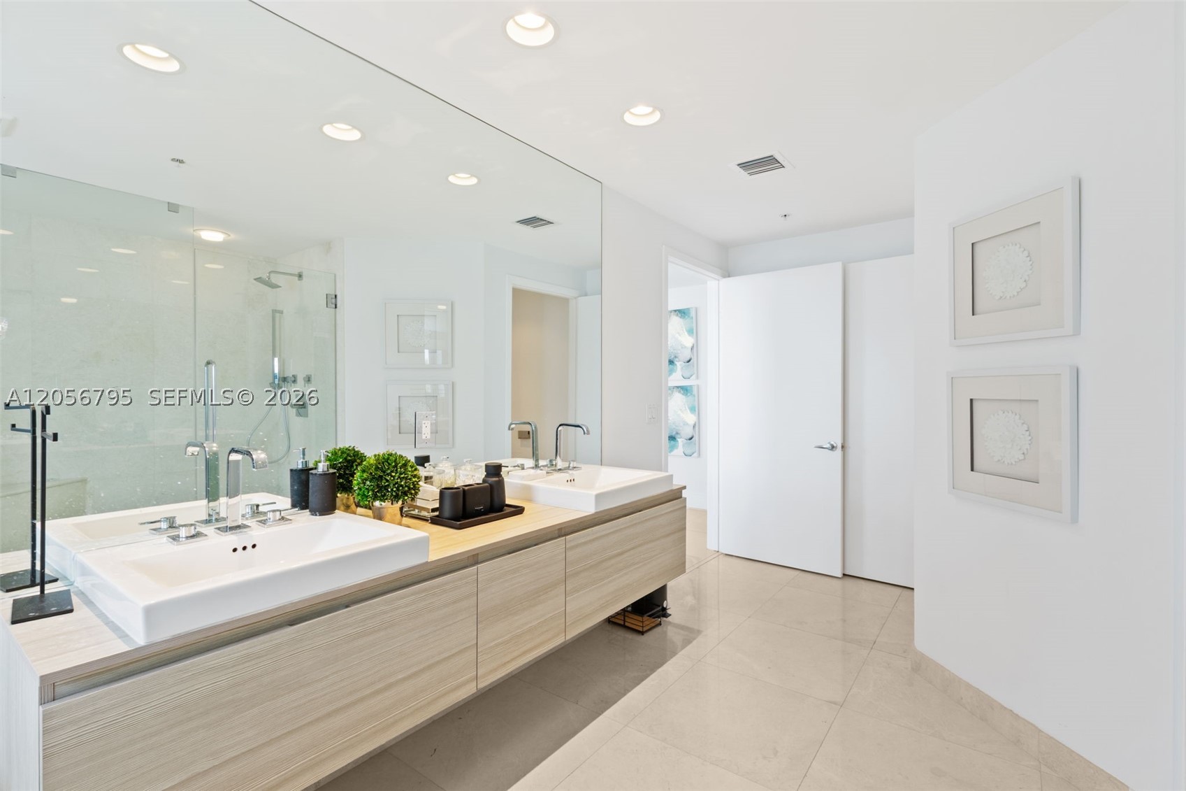17111 Biscayne Blvd 603 Property Photo 13