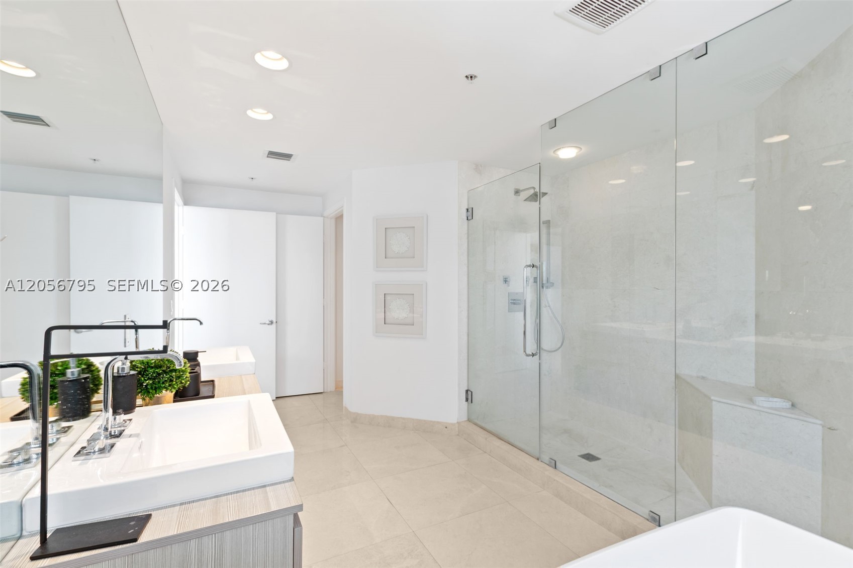 17111 Biscayne Blvd 603 Property Photo 14