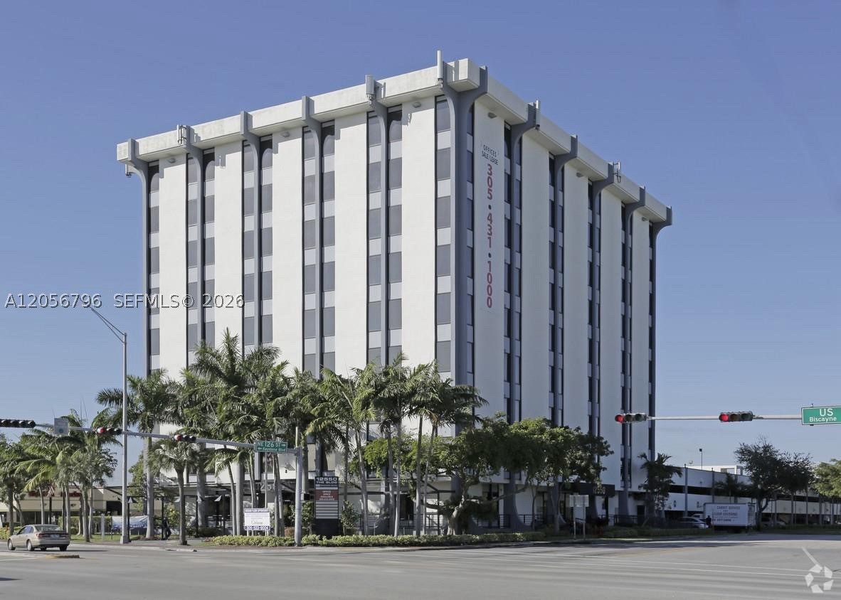 12550 Biscayne Blvd 403 Property Photo 2
