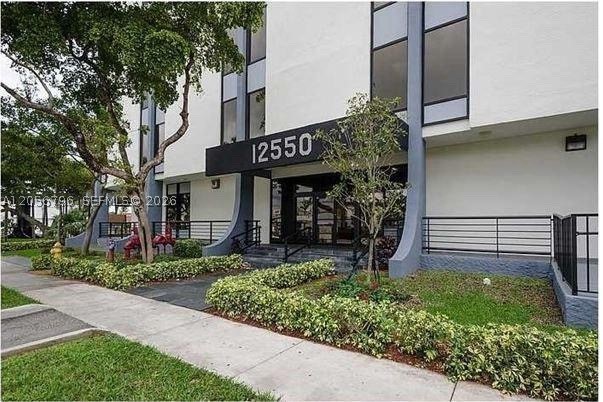 12550 Biscayne Blvd 403 Property Photo 3