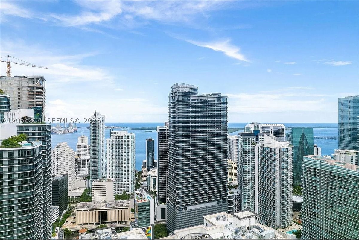 1000 Brickell Plz 3211 Property Photo 1