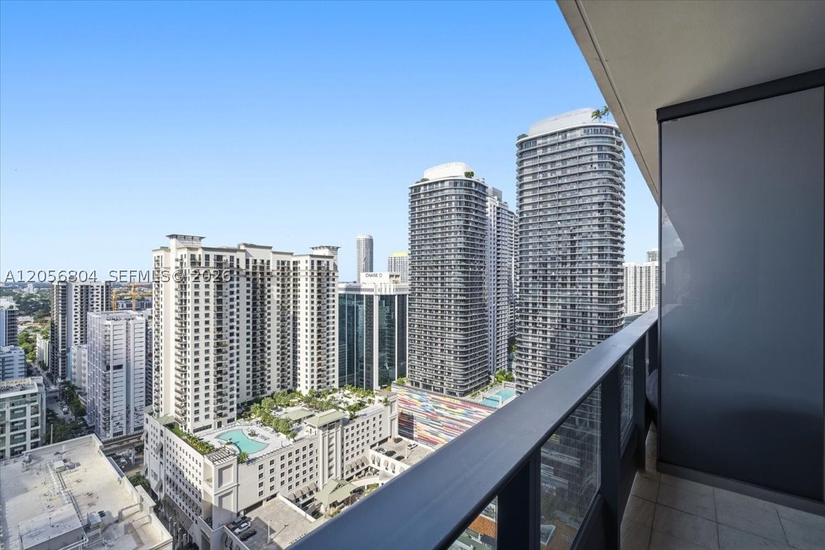 1000 Brickell Plz 3211 Property Photo 28