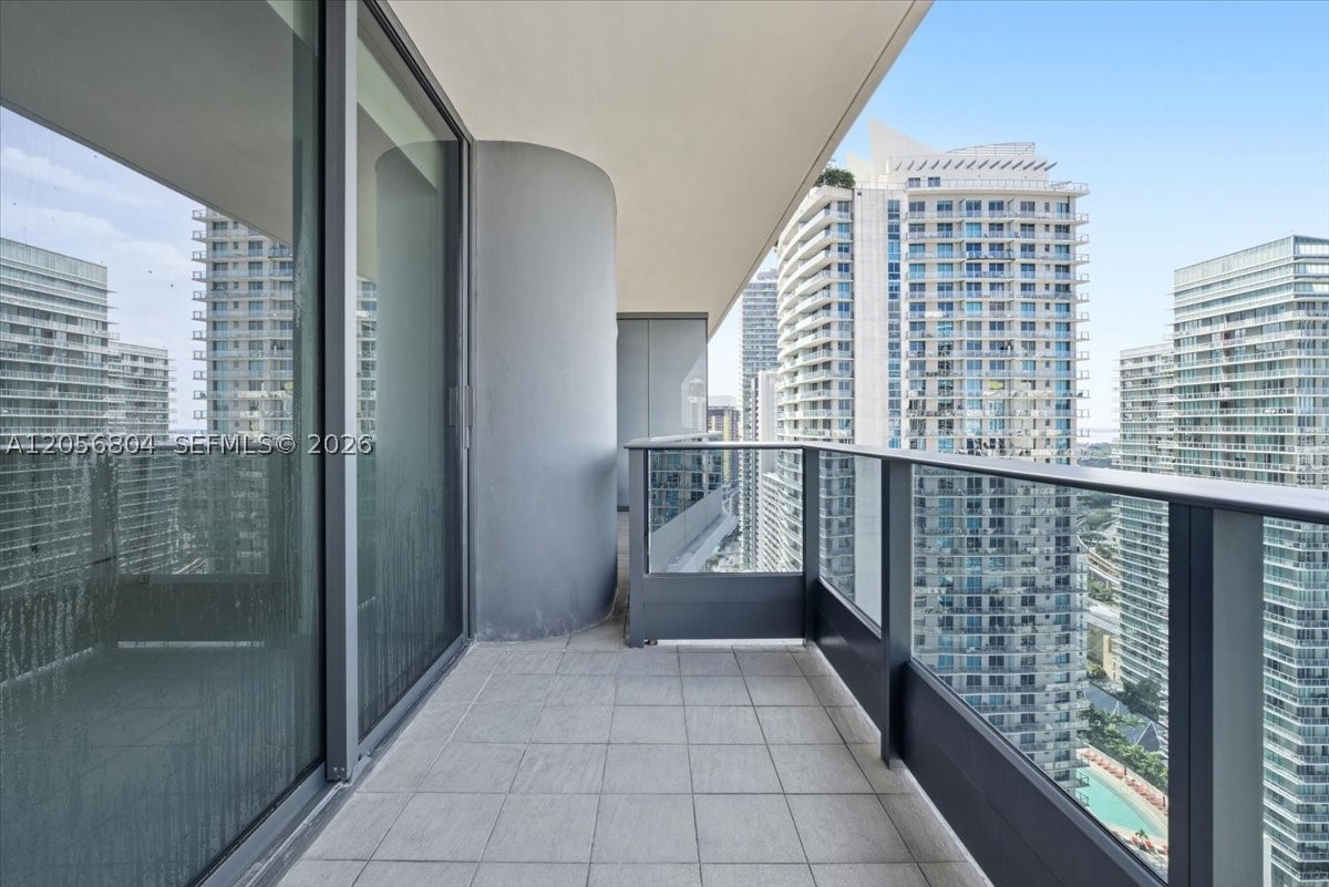 1000 Brickell Plz 3211 Property Photo 31