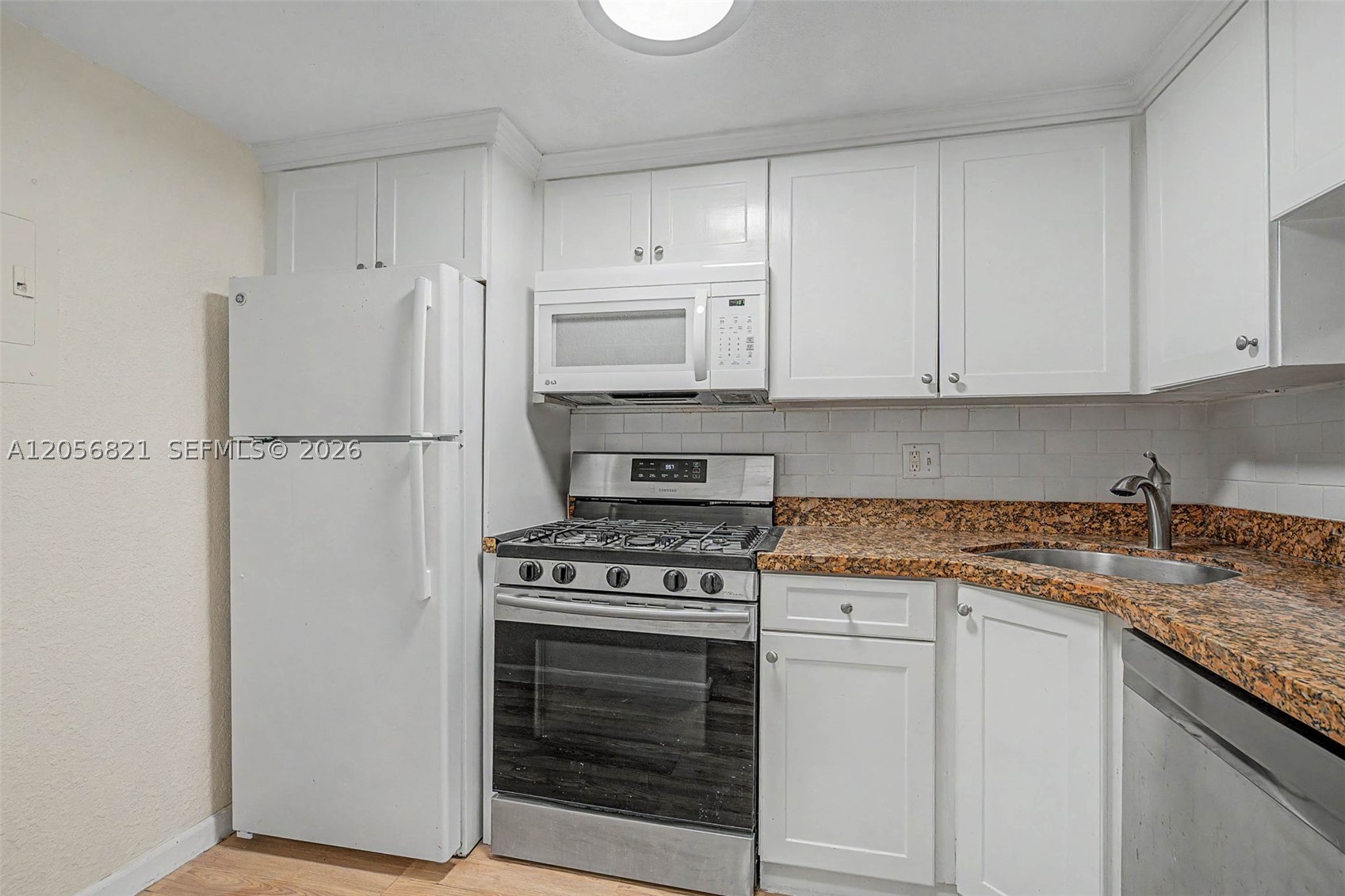6709 N Kendall Dr 223 Property Photo 9