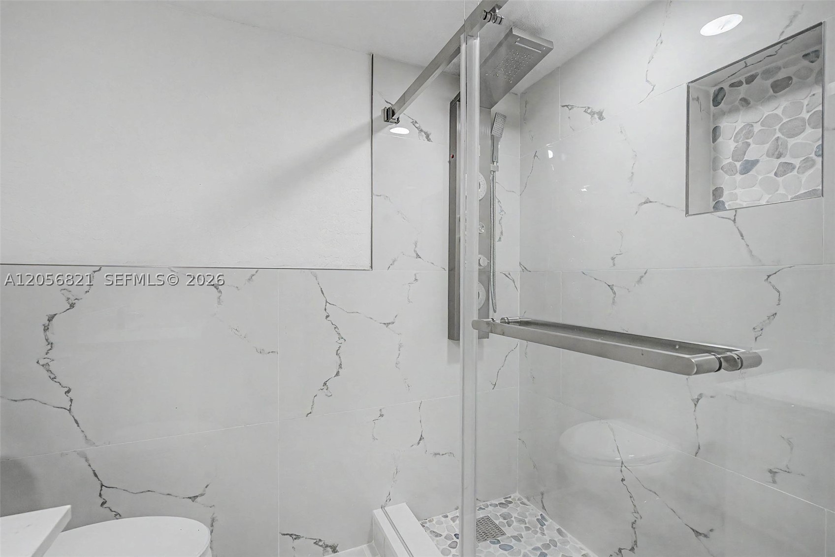 6709 N Kendall Dr 223 Property Photo 17