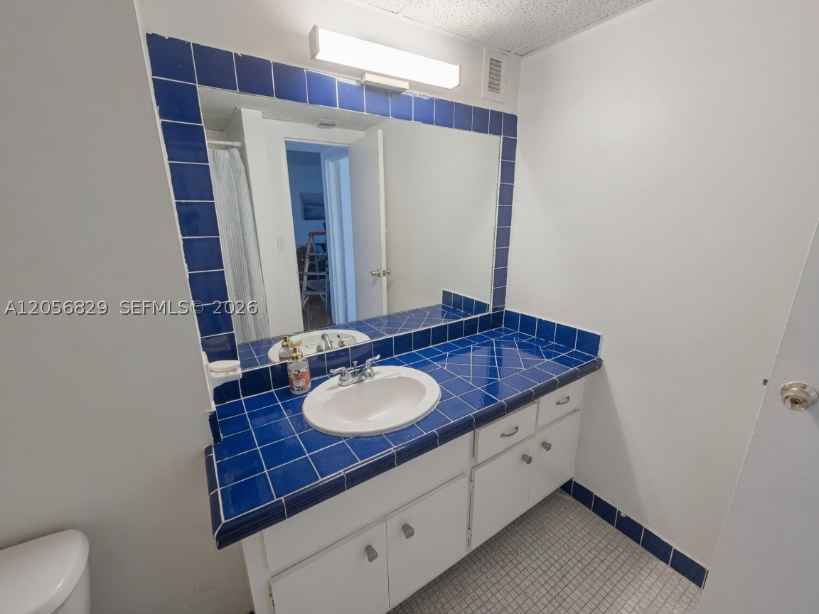 800 West Ave 722 Property Photo 18