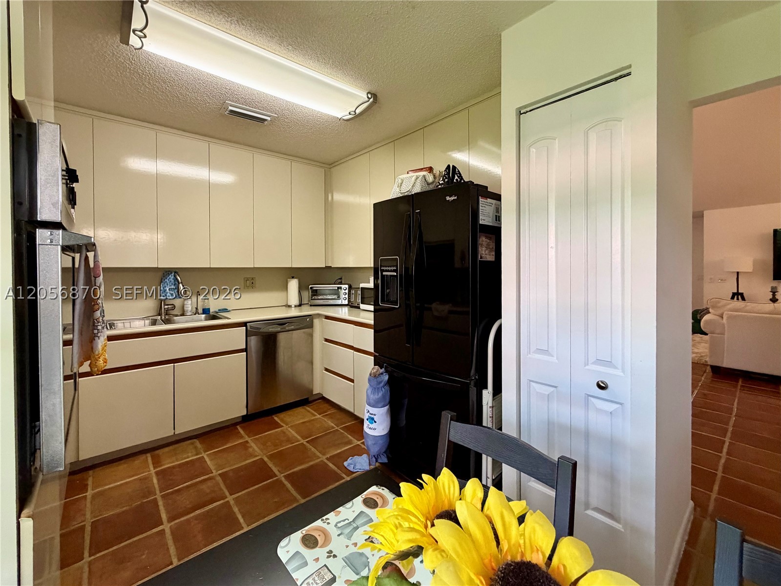2136 Austin Property Photo 8
