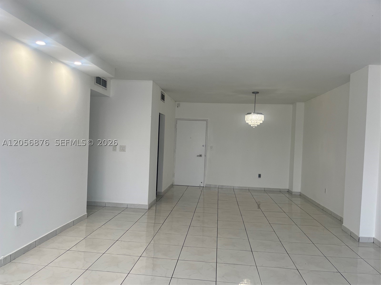 300 Bayview Dr 207 Property Photo 6