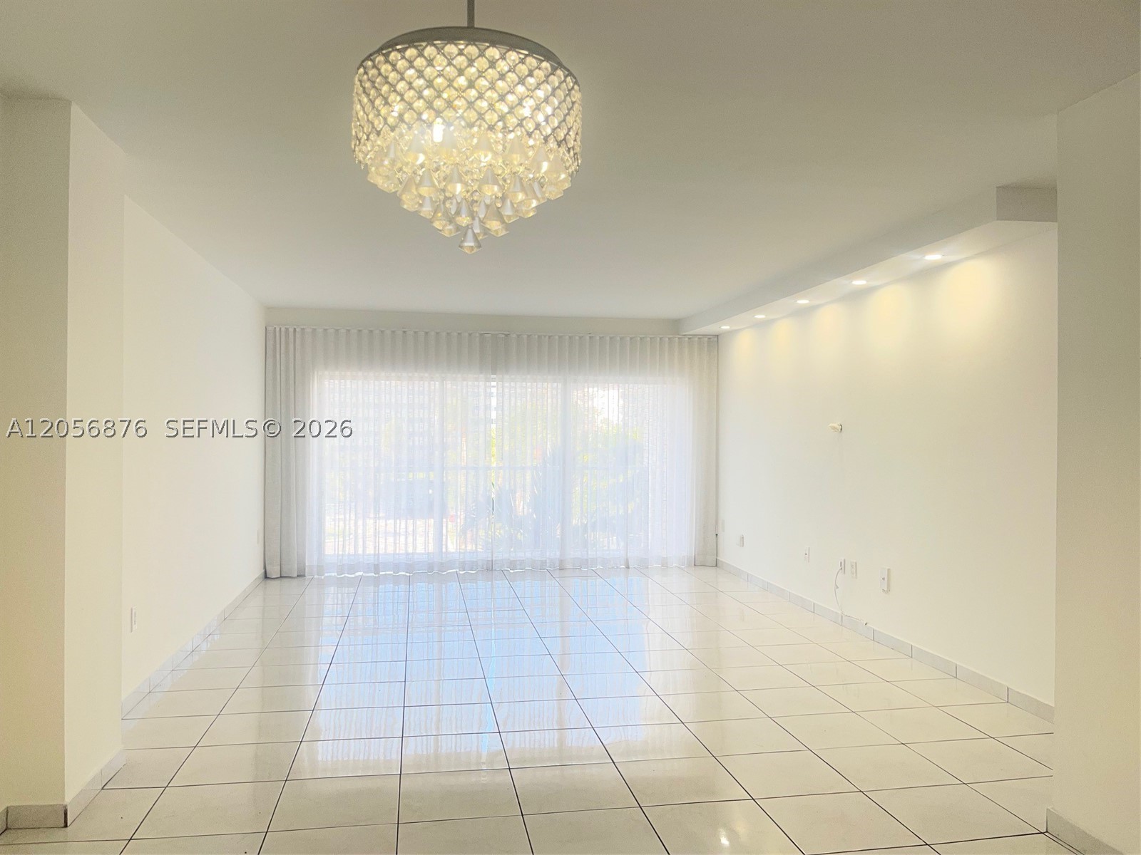 300 Bayview Dr 207 Property Photo 7